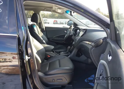 2016 Hyundai Santa Fe Limited z USA, uszkodzony, nr VIN KM8SR4HF6GU137523